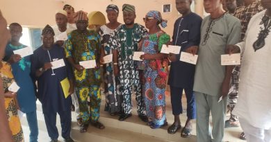 Egbeda LG boss extends dividends of democracy to 9 communities, 2 individuals