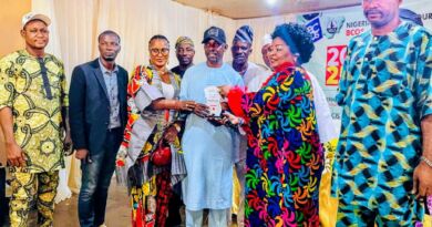 Oluyole LG Chairman bags ‘Meritorious Service To The Grassroots’ Award from NUJ BCOS Chapel