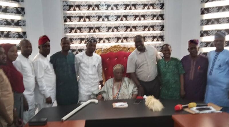 Olubadan Charges NUJ Oyo Executives on Ethics as Union Receives Royal Blessings