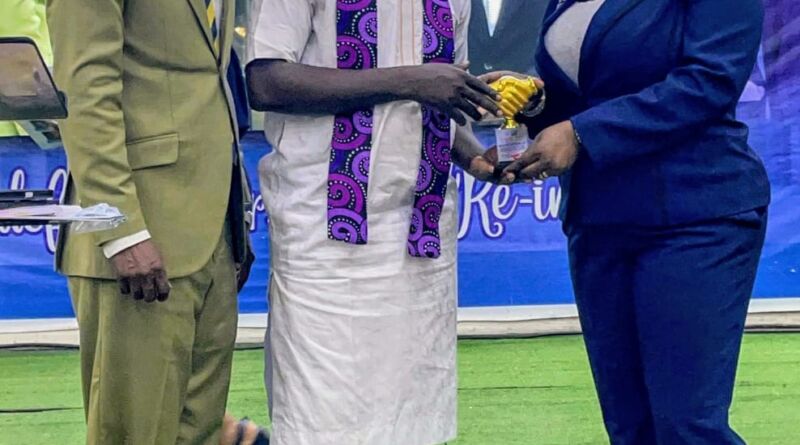 Oluyole LG chairman bags Distinguished Support for Education Award from Lead City University