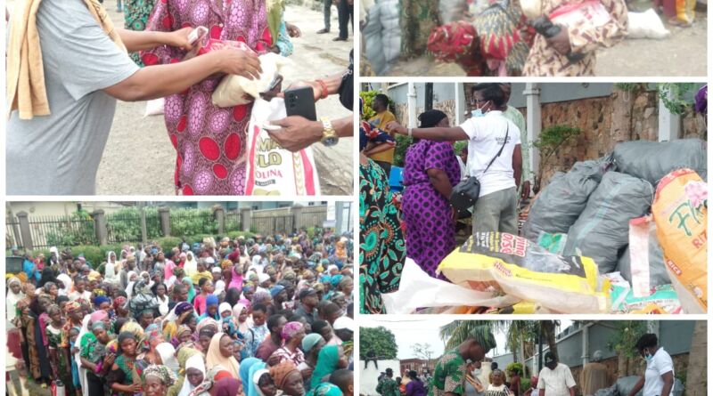 Oba Ladoja Distributes Ramadan/Lent Food Packages to Over 5,000 Ibadan Residents Oba Ladoja Distributes Ramadan/Lent Food Packages to Over 5,000 Ibadan Residents