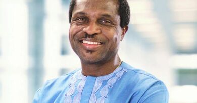 2027: Tonye Cole picks APC form to battle Fubara in Rivers, Uzor Kalu to confront Otti in Abia