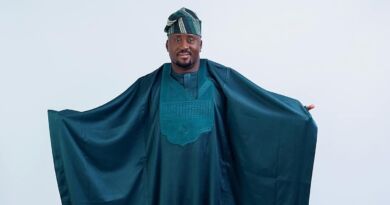 Desmond Elliot: A Warm But Vilified Leader