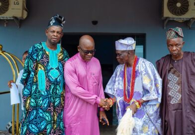 Okanlomo Oodua, Chief Jubril Dotun Sanusi Hosts Alagooja, HRM Oba Abdulganiyu Ajiboye Busari Arogundade II