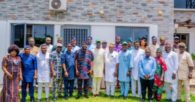 Ogundoyin Leads Oyo Lawmakers to Endorse Bimbo Adekanmbi as APM Governorship Aspirant at Strategic Breakfast Meeting