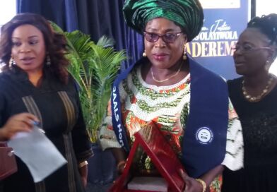 Queen Rashidat Ladoja Receives Women of Impact Award