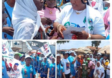 2027: Wife of Oluyole Reps Candidate Leads APM Women on Grassroots Mobilization, Door-to-Door Campaign 2027: Wife of Oluyole Reps Candidate Leads APM Women on Grassroots Mobilization, Door-to-Door Campaign