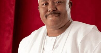 You Deceived Oyo South, You Can’t Deceive Oyo State – Oyo Residents Blast Senator Alli Over LG Autonomy Claim